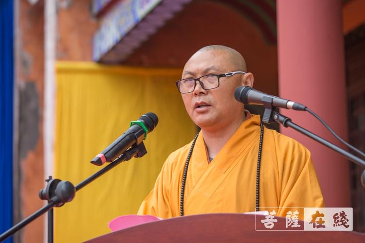 淄博龙泉寺住持曙峰法师致欢迎词.