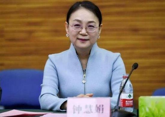 出生日期:1961年 钟慧娟她是江苏豪森医药集团有限
