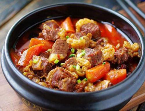 精选美食:辣炒鸡心,凉拌酸辣茄子,榨菜肉饼,胡萝卜炖牛腩