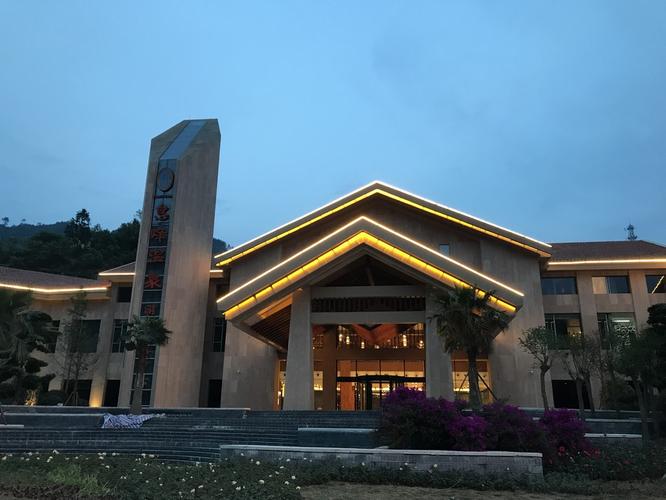 贵阳息烽温泉疗养院2天1晚 2人酒店早餐 无限次息烽温泉(可选劳模大楼