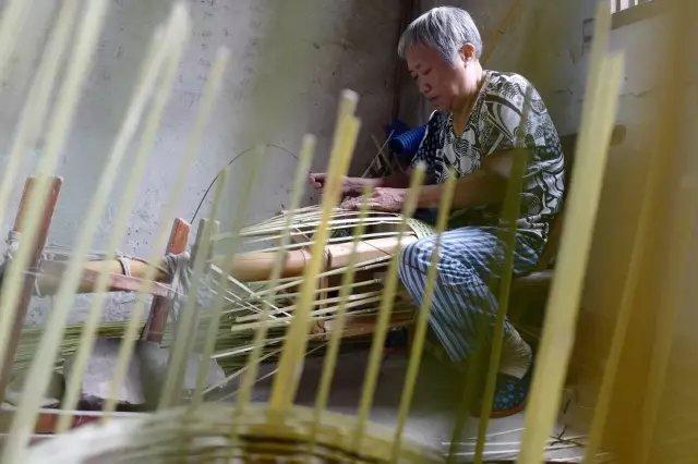 竹子编出的"花",在今天的国内却没有市场