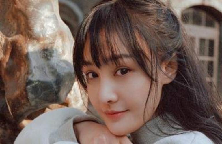 郑爽自曝在美近况,发多条社交动态,网友们却表示不领情