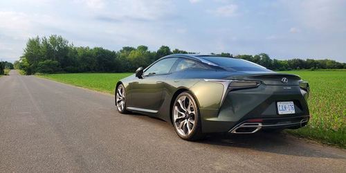 2021款雷克萨斯lc500双门轿跑车拥有优雅的后现代主义美感