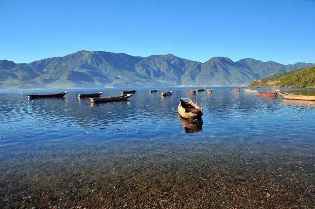 秋季的泸沽湖,天朗气清,惠风和畅~相信去过一次的人都难以忘记它的