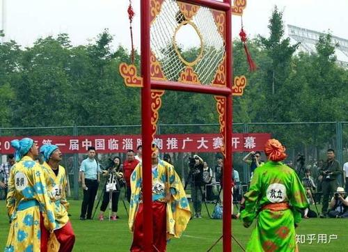 而且据我所知,并没有哪种蹴鞠的详细规则被流传下来.
