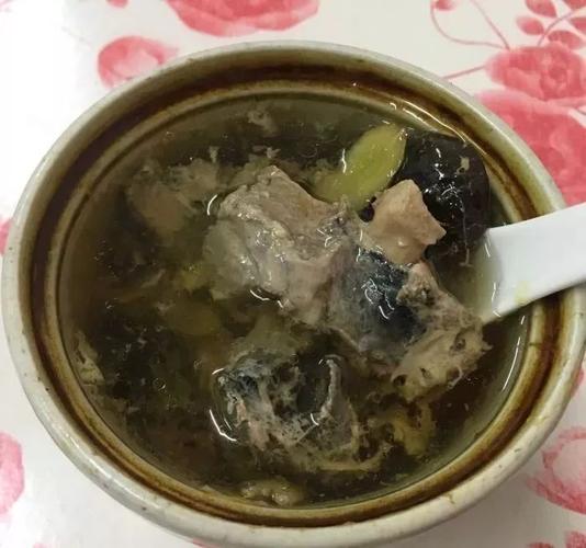 在南宁排队也要喝的8家炖品店,承载着一代南宁人的记忆!