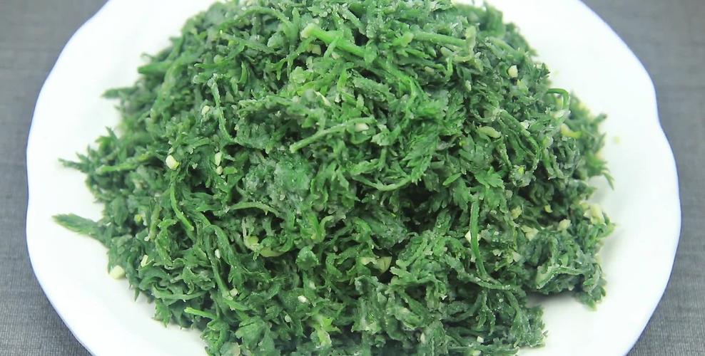 胡萝卜樱子还能做菜吃,听说饭店做一盘20多块钱,成本仅1块钱