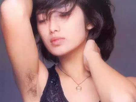 纵观女星腋下风采 女汉子还不"脱起来"