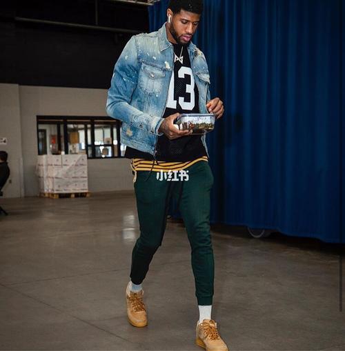 自封"时尚王子"的保罗乔治_时尚_穿搭_项链_7天穿搭不