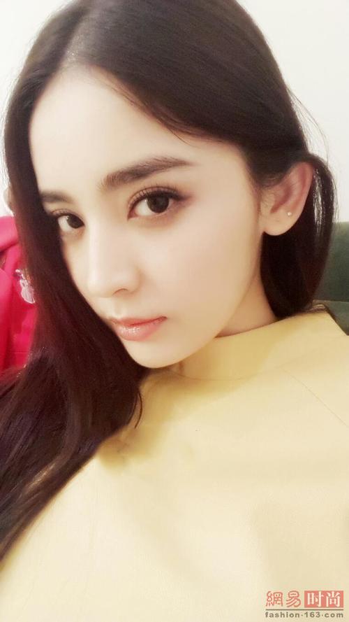 古力娜扎早期自拍又美又萌还是胖点好组图