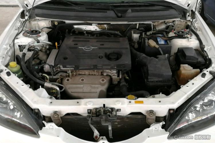 海马海马3发动机舱