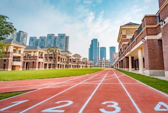 "云探校"第六站 成都巴德美际学校