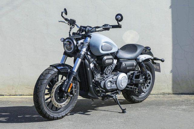 奔达 金吉拉300bobber风格起源于二战之后的美国,它最大的特点就是