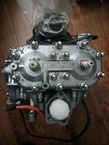 川崎摩托艇发动机