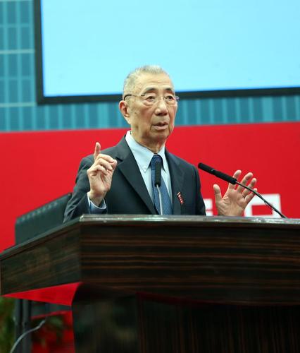 丁肇中参加的开学典礼都对上海这间大学的新生说了啥