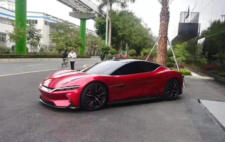 街头现比亚迪超跑网友发现后直呼太帅这是要量产的节奏