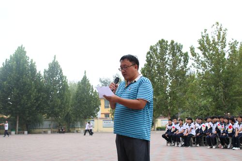 赵县第四中学举行初三新学期誓师大会