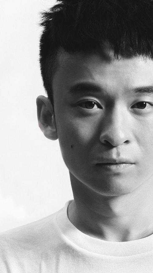 董子健干净帅气写真