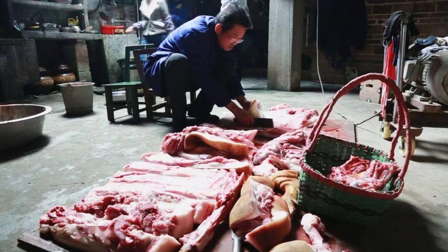 杀猪过年感受环江这里杀年猪现场