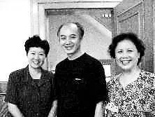 我也找来与喜儿合作的大春扮演者凌桂明的照片与大家分享