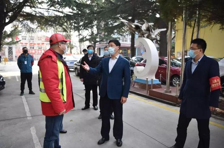 区委书记杨升岩一线督导调研统筹推进疫情防控和经济社会发展工作情况