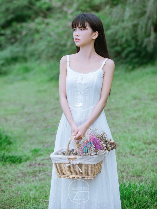 少女写真 草地写真 小清新艺术照_写真_艺术照_小清新