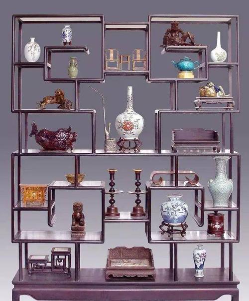 博古架物件摆放
