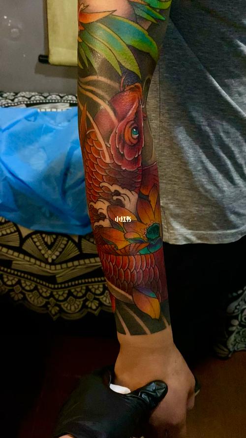 鲤鱼纹身 花臂_鲤鱼_花臂_纹身_美妆_彩妆_彩妆其他