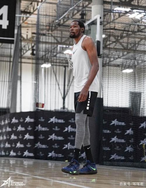 康复归来!美媒晒杜兰特训练照,上脚kd13,球迷:期待回归