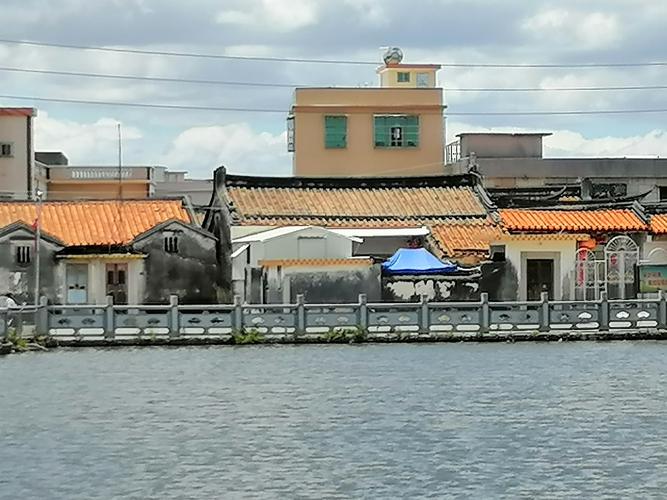 美丽乡村新貌和古朴乡风,构成了简朴村一幅靓丽的风景线
