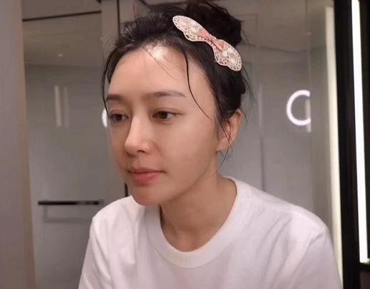 当女明星卸了妆:倪妮有气质,baby状态好,秦岚确定41了?