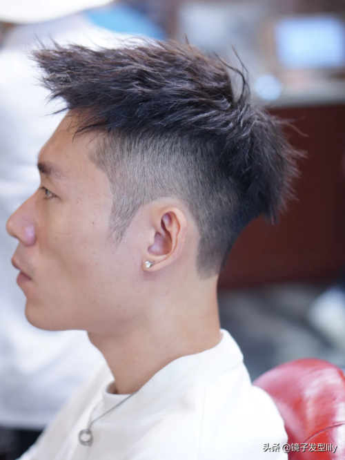 男生长脸发型长脸适合什么发型男生短发