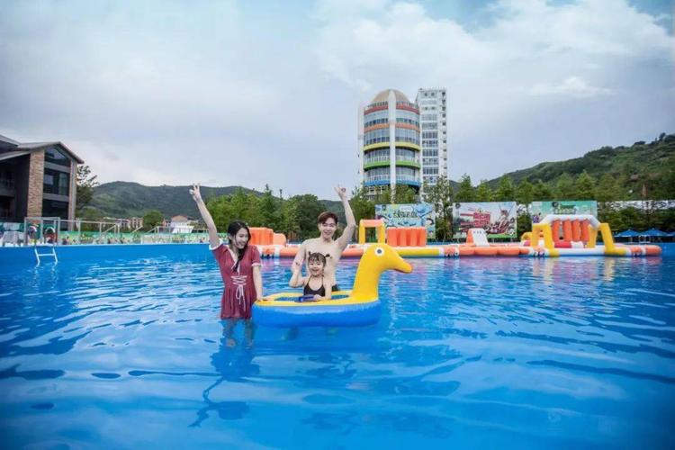 作为本土最好玩也是最特色的综合主题乐园,乐清铁定溜溜最为合适