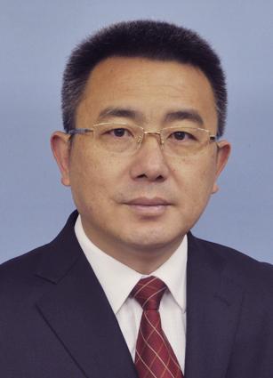  p>胡道银,男,汉族,湖北沙洋人,1964年6月生,省委党校研究生学历,经济