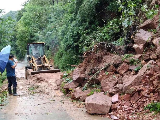 陕西多地突降大暴雨 汉中勉县县城中心区内涝严重