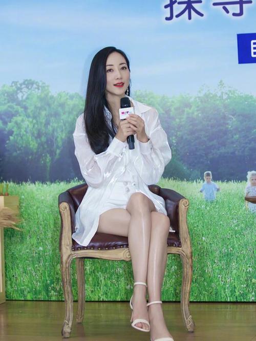 潮人集 2020-08-23 18:30 出身显赫的韩雪在娱乐圈就如同一股清流