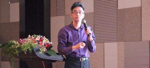 上海华山医院吴文育教授发表精彩演讲