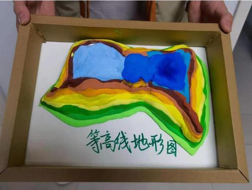 其它 寒假体验式作业——地理小教具制作 写美篇   材料:橡皮泥