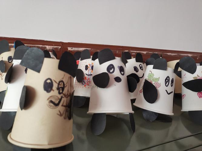 小巧手们的纸杯熊猫