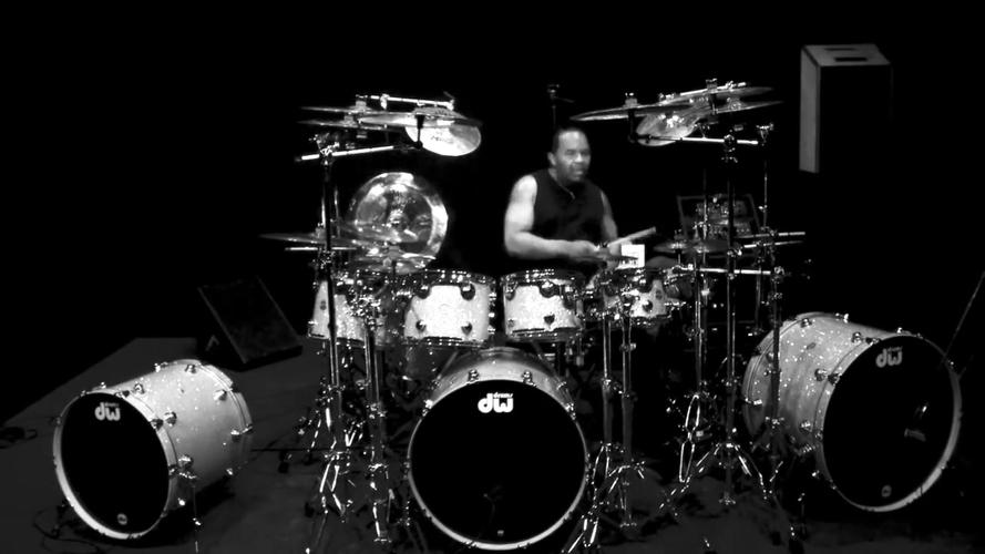 迈克尔杰克逊jonathanmoffettplaysmichaeljacksonsbilliejeanondrums