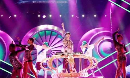 大张伟演绎电音版《葫芦娃》