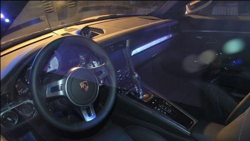 全新保时捷911荣耀亮相昆明147.6万起售