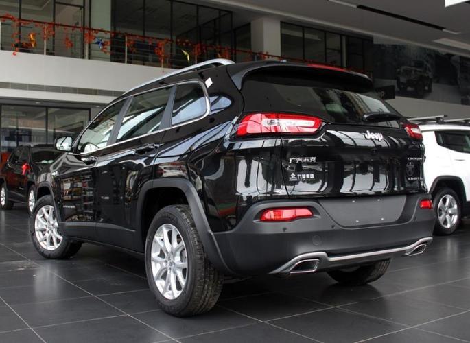 国产吉普自由光售价多少钱 2018款2.0排量降价促销