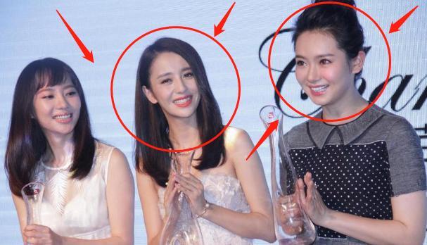 当佟丽娅穿"抹胸裙"和戚薇同台,全明白了