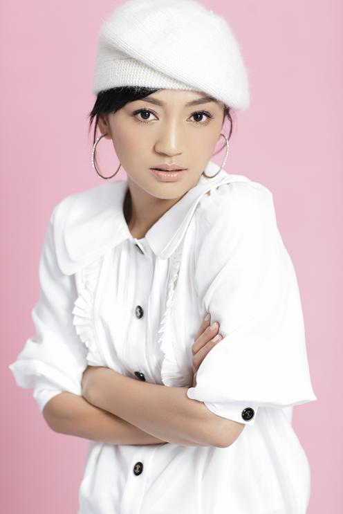 罗海琼全新写真曝光淡雅风格回归真我风格图