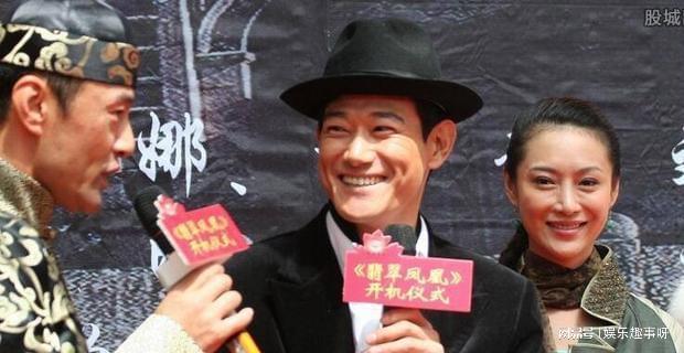 据悉,矢野浩二的老婆是一名重庆人,2010年矢野浩二老婆生下女儿心月