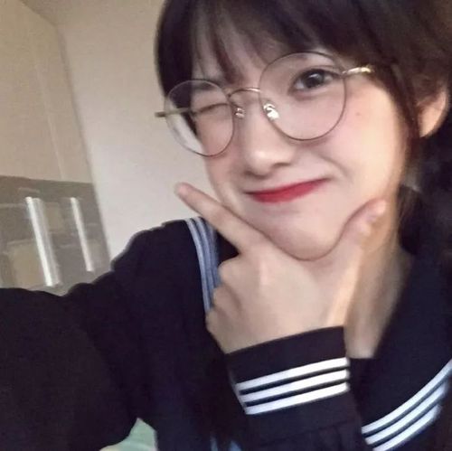 ins头像:可爱小清新戴眼镜女生头像,真人美女头像
