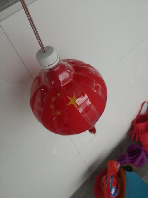 "赏虹州手工花灯,猜我眼中的灯谜"记泗洪县虹州实验学校一年级元宵闹