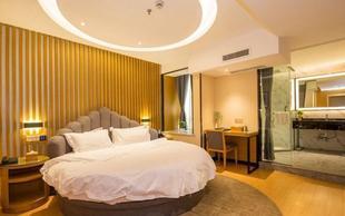 云朵浪漫浴缸房 银川西夏万达云朵观景酒店