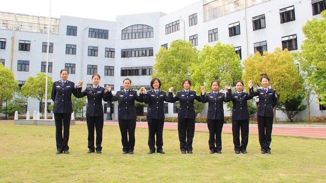 司青榜样坚韧不拔兮绽芳华上海市女子监狱一监区新收青年团队